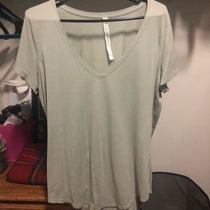 Lululemon Love Tee V-Neck Jade Grey Size 8